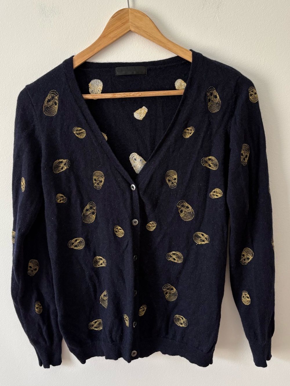 Alexander McQueen 100% Cashmere Skull Print Cardigan Size Medium Made in Italy - Picture 2 of 9
